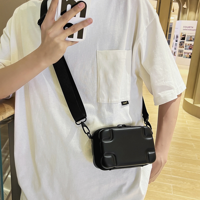 Minimalist Men's Soft Leather  - огляд і ціна Luxury Bags Sling