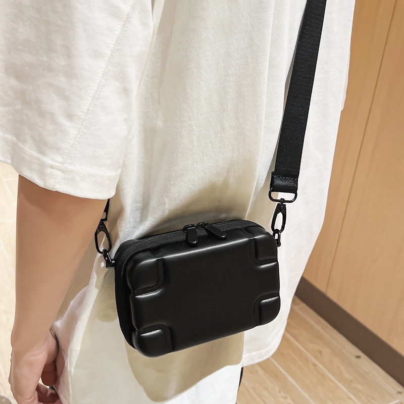 Minimalist Men's Soft Leather  - огляд і ціна Luxury Bags Sling