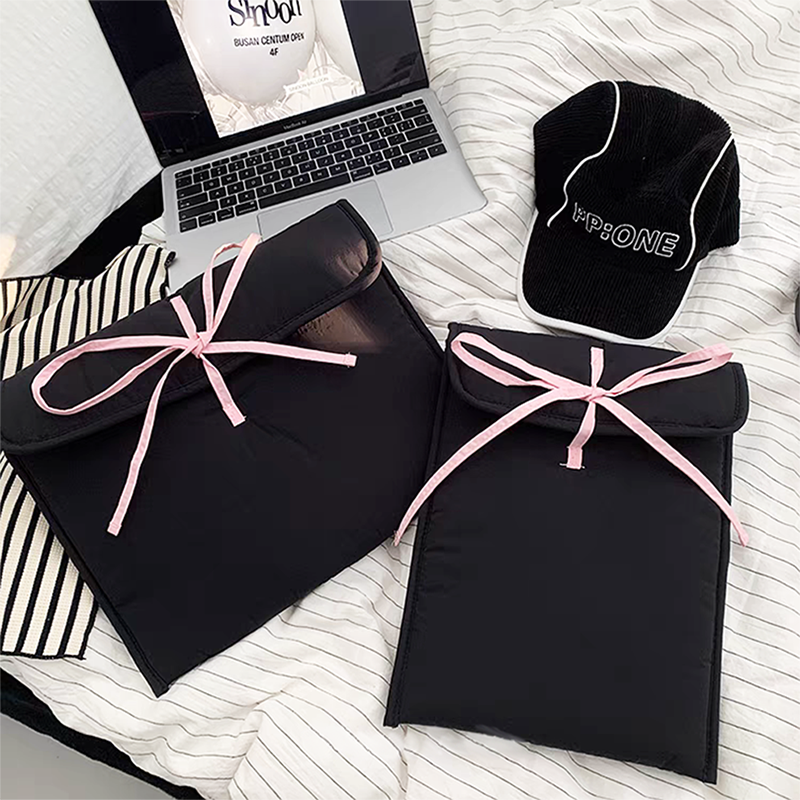 Quilted Luxury Laptop Bag Bowk - огляд і ціна Luxury Bags Laptop
